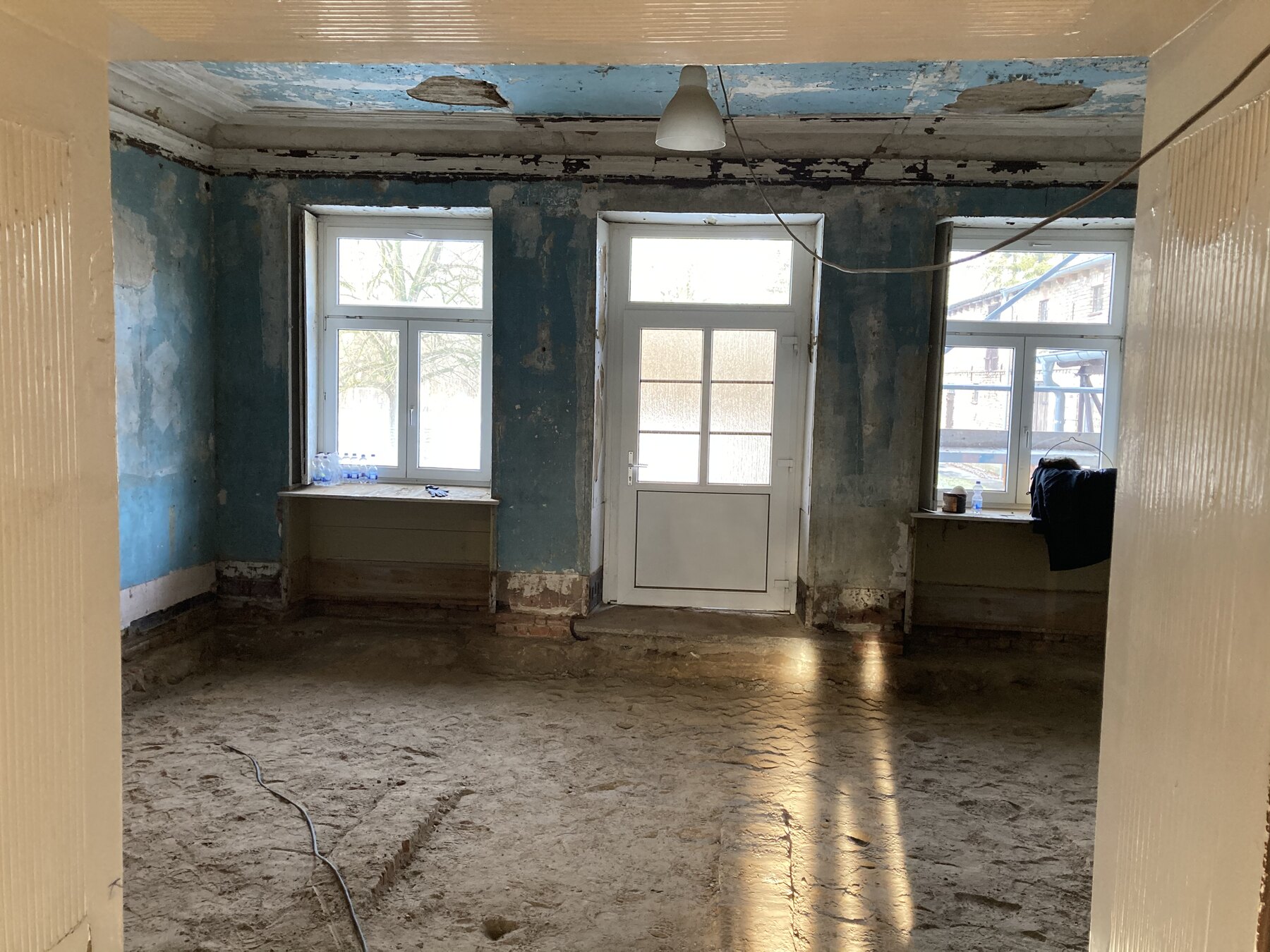 Entkernter Raum im Andreashof Breechen vor dem Wiederaufbau